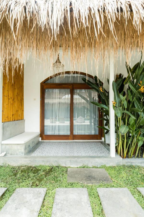 Suku Lifestyle Hotel & Villas Selong Belanak Exterior foto