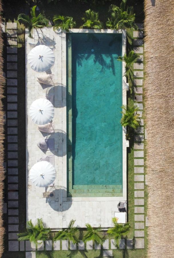 Suku Lifestyle Hotel & Villas Selong Belanak Exterior foto
