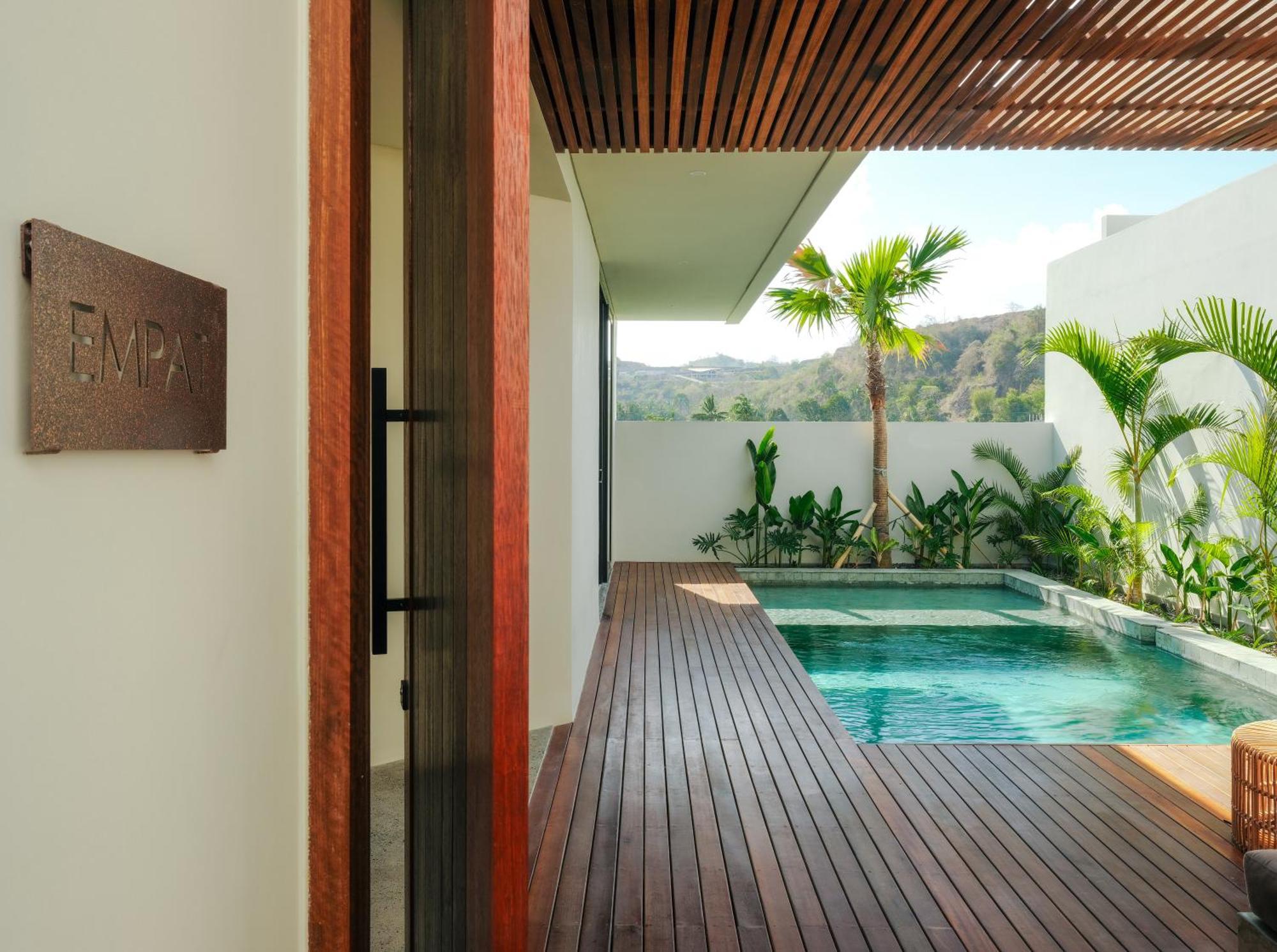 Suku Lifestyle Hotel & Villas Selong Belanak Exterior foto