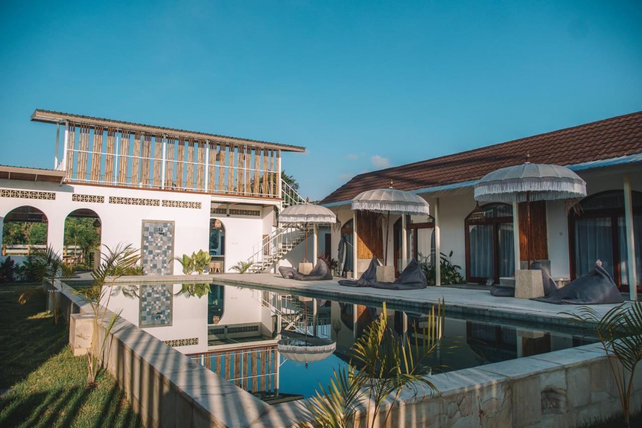 Suku Lifestyle Hotel & Villas Selong Belanak Exterior foto